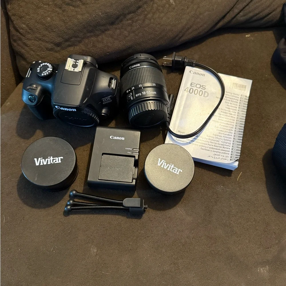 Canon Black Digital Camera with Zoom Lens